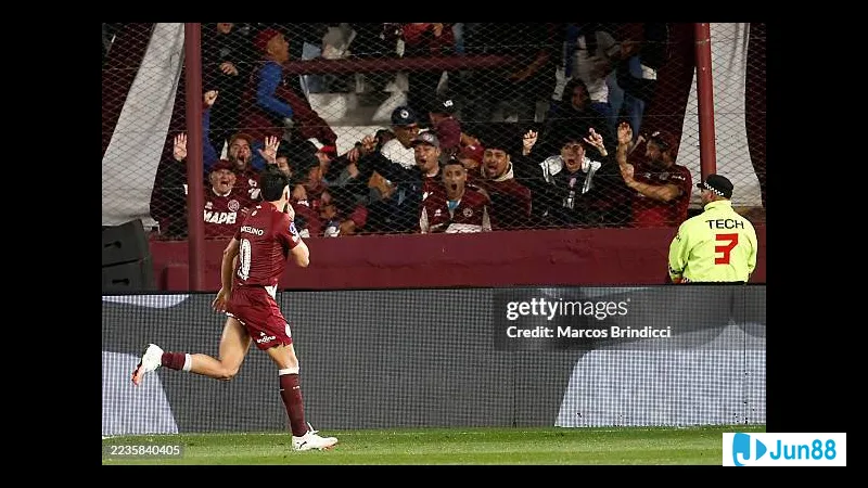 Ảnhฟุตบอล Fluminense vs Lanus กับนักเตะที่กำลังแย่งบอล Ảnhฟุตบอล Fluminense vs Lanus กับนักเตะที่กำลังแย่งบอล