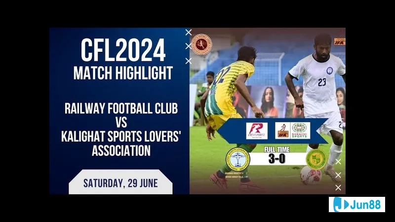 สองทีม Kalighat และ Railway กำลังเล่นการแข่งขันที่ตึงเครียดบนสนามหญ้า สองทีม Kalighat และ Railway กำลังเล่นการแข่งขันที่ตึงเครียดบนสนามหญ้า