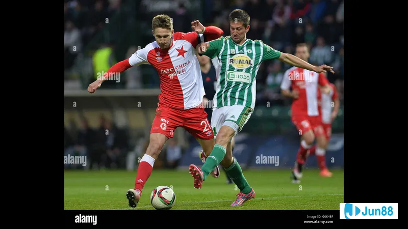 Hành độngในแมตช์ระหว่าง Slavia Prague และ Bodo/Glimt Hành độngในแมตช์ระหว่าง Slavia Prague และ Bodo/Glimt